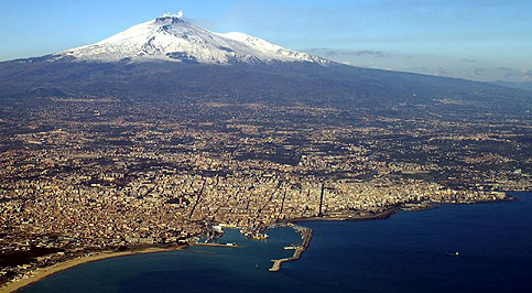 Se l’Etna si inabissa nel Mar Ionio