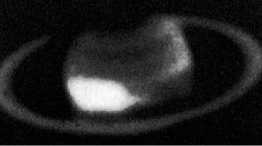 Tempesta perfetta su Saturno