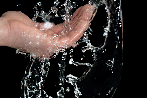 Referendum sull’acqua: votare sì o votare no?