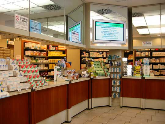 Gli italiani non si fidano dei farmaci online