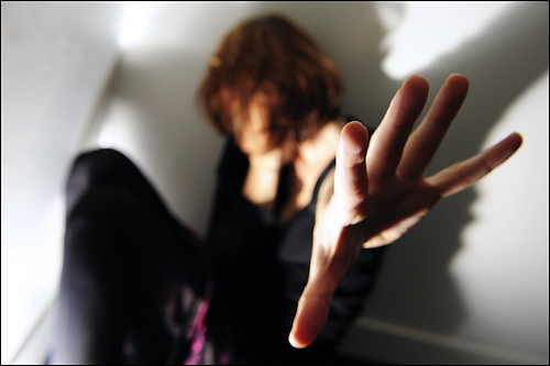 Violenza sulle donne, l’Ue ratifichi la convenzione