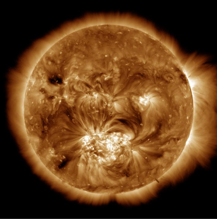 Corona solare, fotografata la “riconnessione magnetica” che la scalda