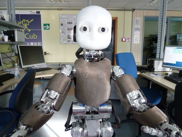 Roboskin, il senso del tatto per robot