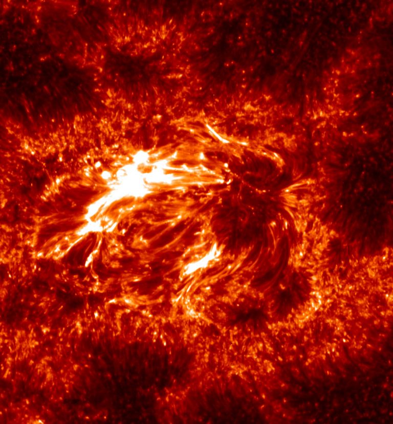 Iris svela i segreti del Sole