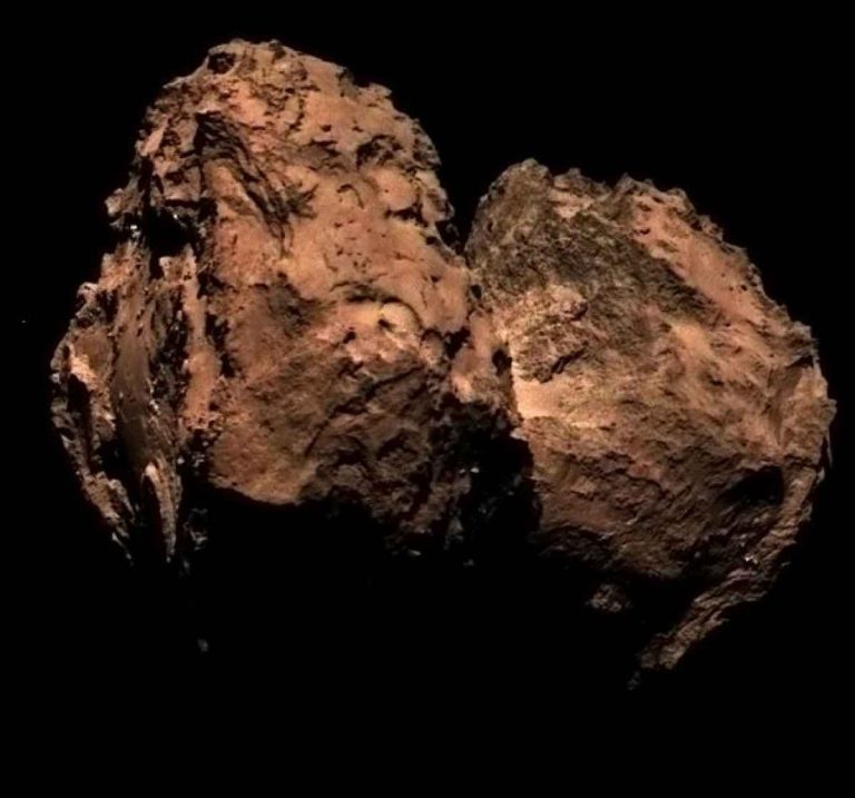 La cometa di Rosetta a colori