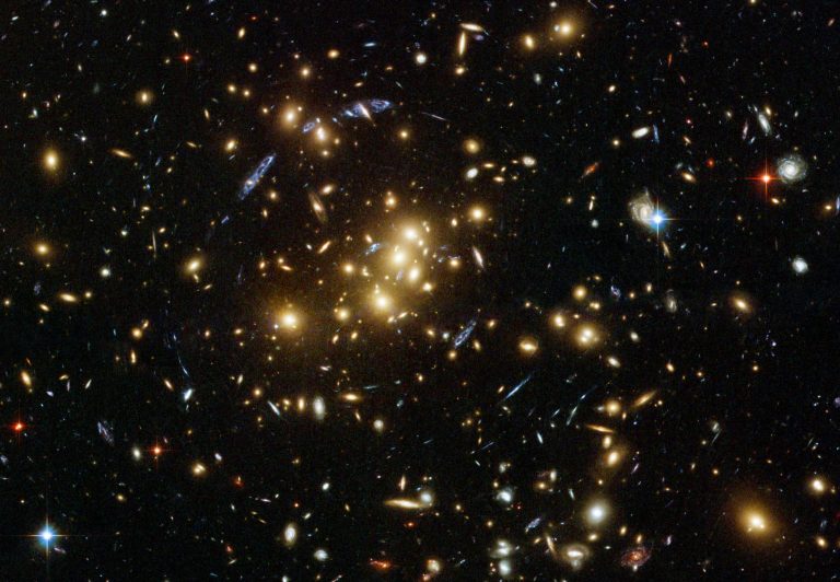 Una particella leggera per la materia oscura