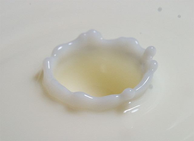 Il latte scremato si fa con gli ultrasuoni