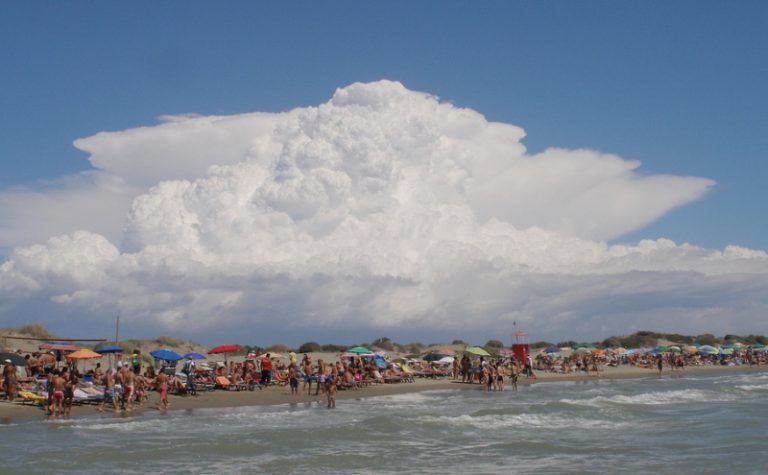 Come nascono i temporali nei pomeriggi estivi