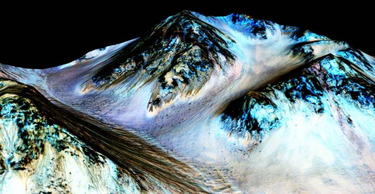 Nasa: “C’è acqua allo stato liquido su Marte”