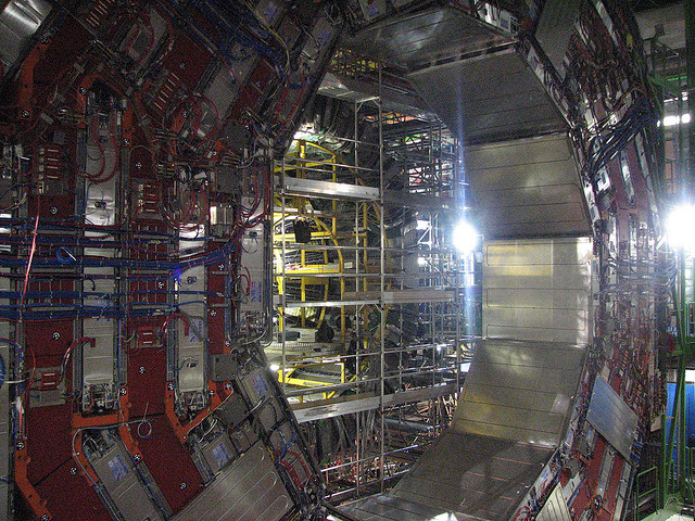 Lhc, indizi di una nuova particella?