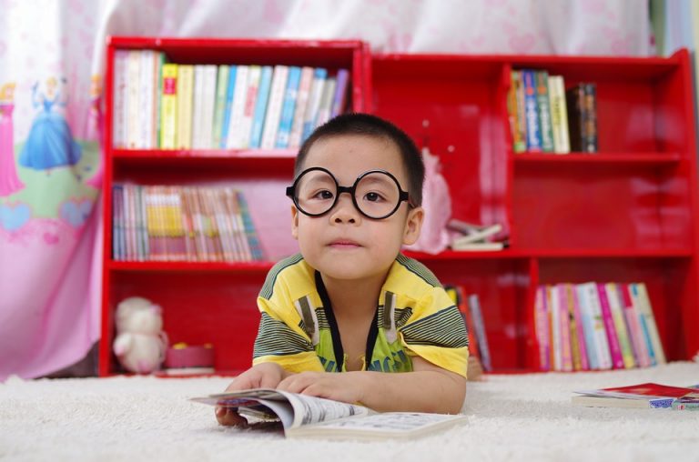 A che età si iniziano a riconoscere le parole?