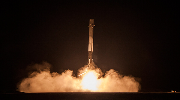 Lo schianto di Falcon 9, il razzo di SpaceX