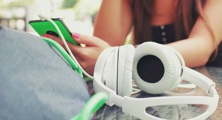 Metà dei teenager è dipendente dallo smartphone