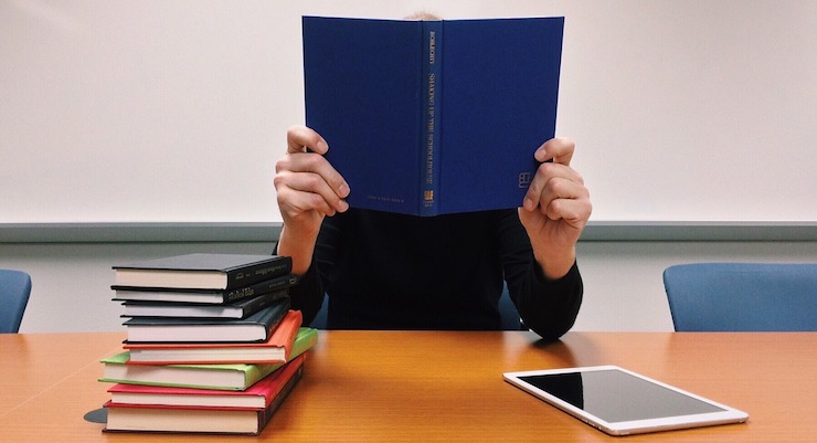 Imparare una nuova lingua con la stessa facilità dei bambini