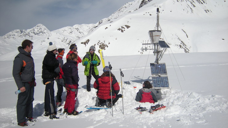 Dal livello della neve fresca la stima delle riserve idriche