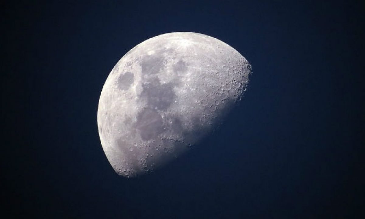 Il granello di polvere lunare battuto all’asta: il prezzo è da capogiro