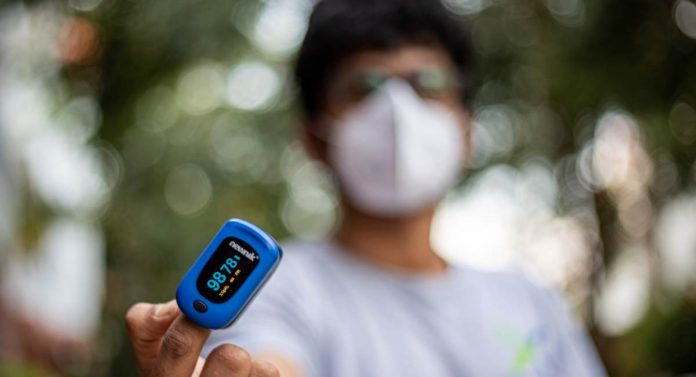 saturimetro emoglobine ossigeno sangue covid coronavirus