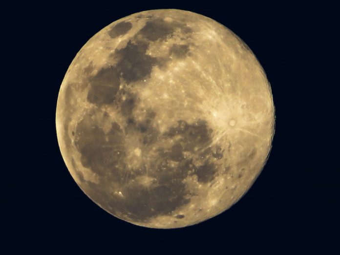 razzo sconosciuto impatto luna