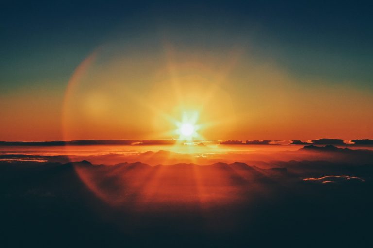 Ma il Sole è davvero giallo come lo disegnano i bambini?