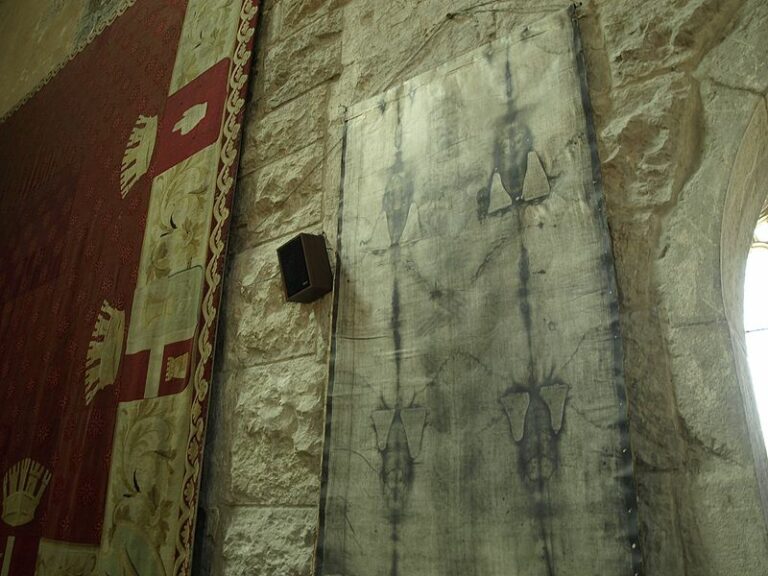 Perché si torna a parlare della datazione della Sindone